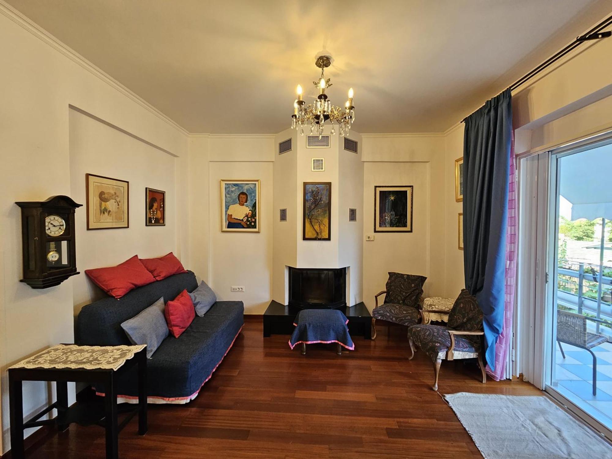 Virginia's Art House Holiday home *